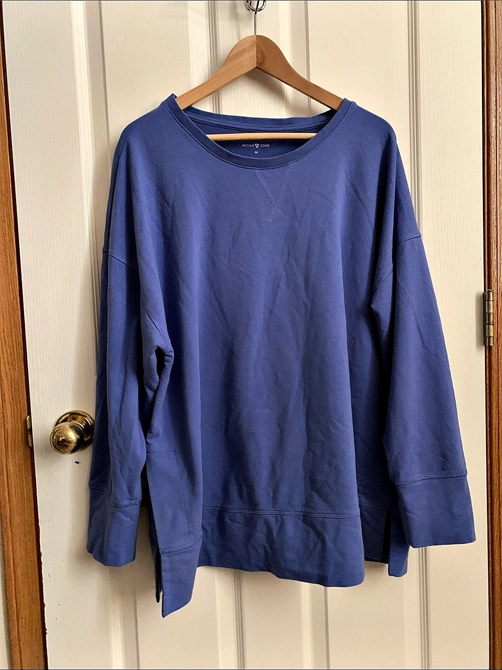 Active Zone Long Sleeve Sweatshirt in Blue Size 2X Like New